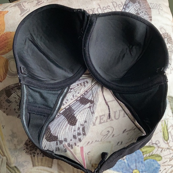 *GIFTED* VS Black Strapless Underwire Bra - Picture 3 of 3